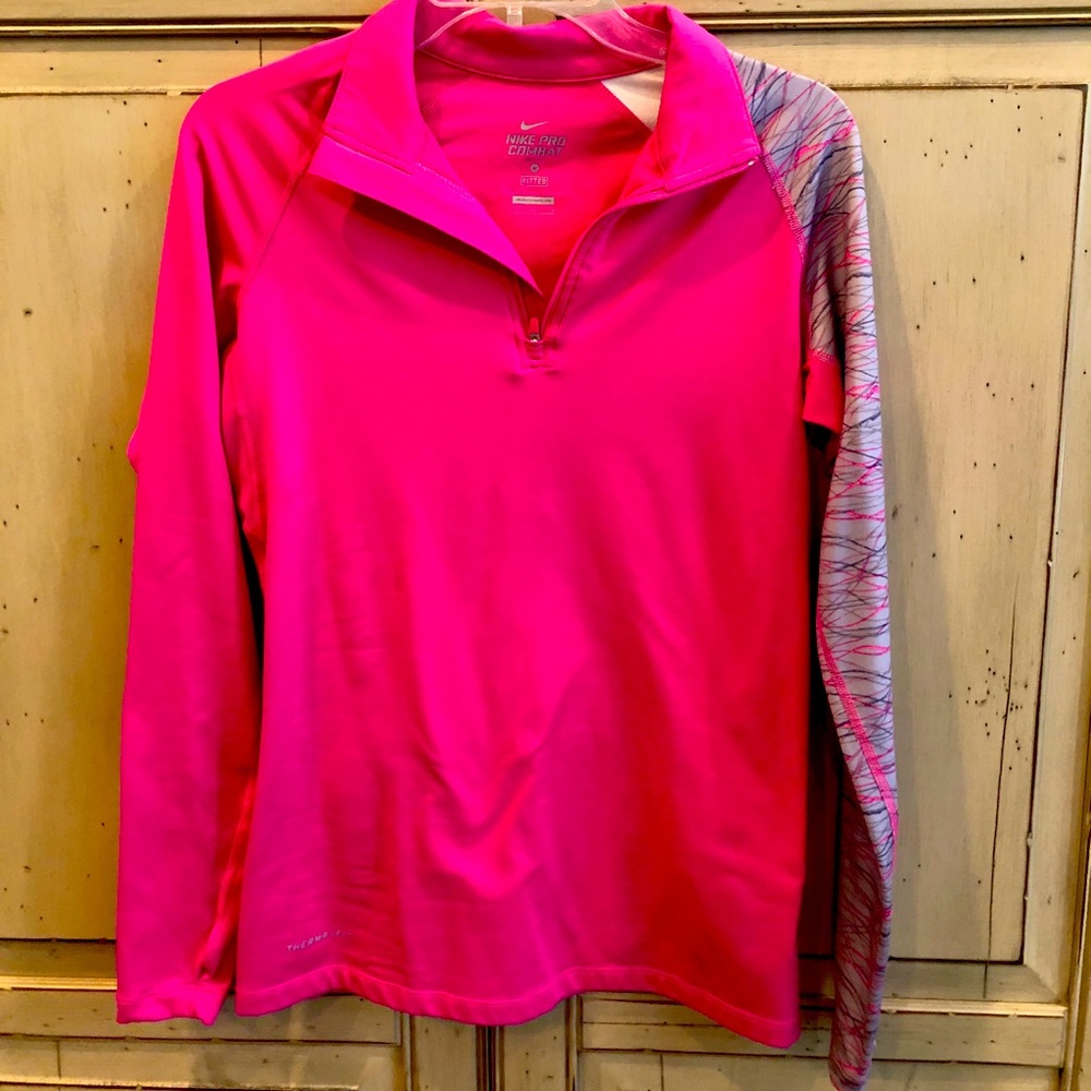 Nike pro combat work out top